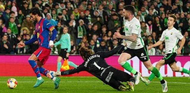 开云线上入口-巴萨被逼出全主力才晋级，皇马的主力呢？