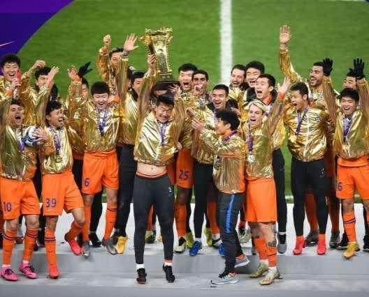 开云登录网址入口-泰山连签强援成夺冠热门？中后场太强 LEO却成变数