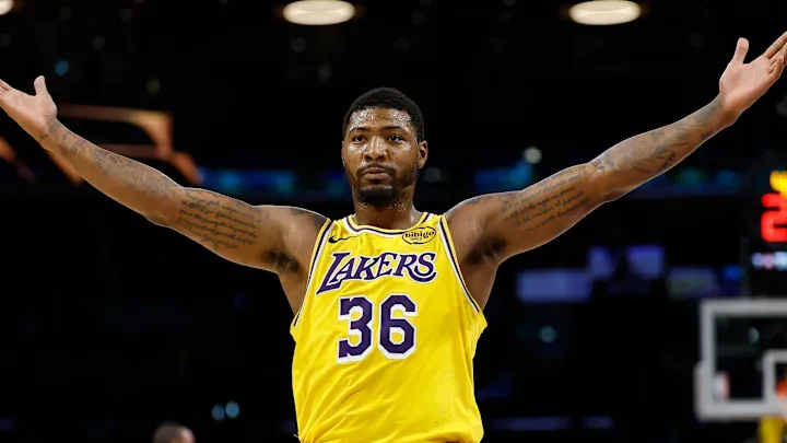 开云下载-永远不要放弃！斯马特正亲手改变自己的生涯轨迹